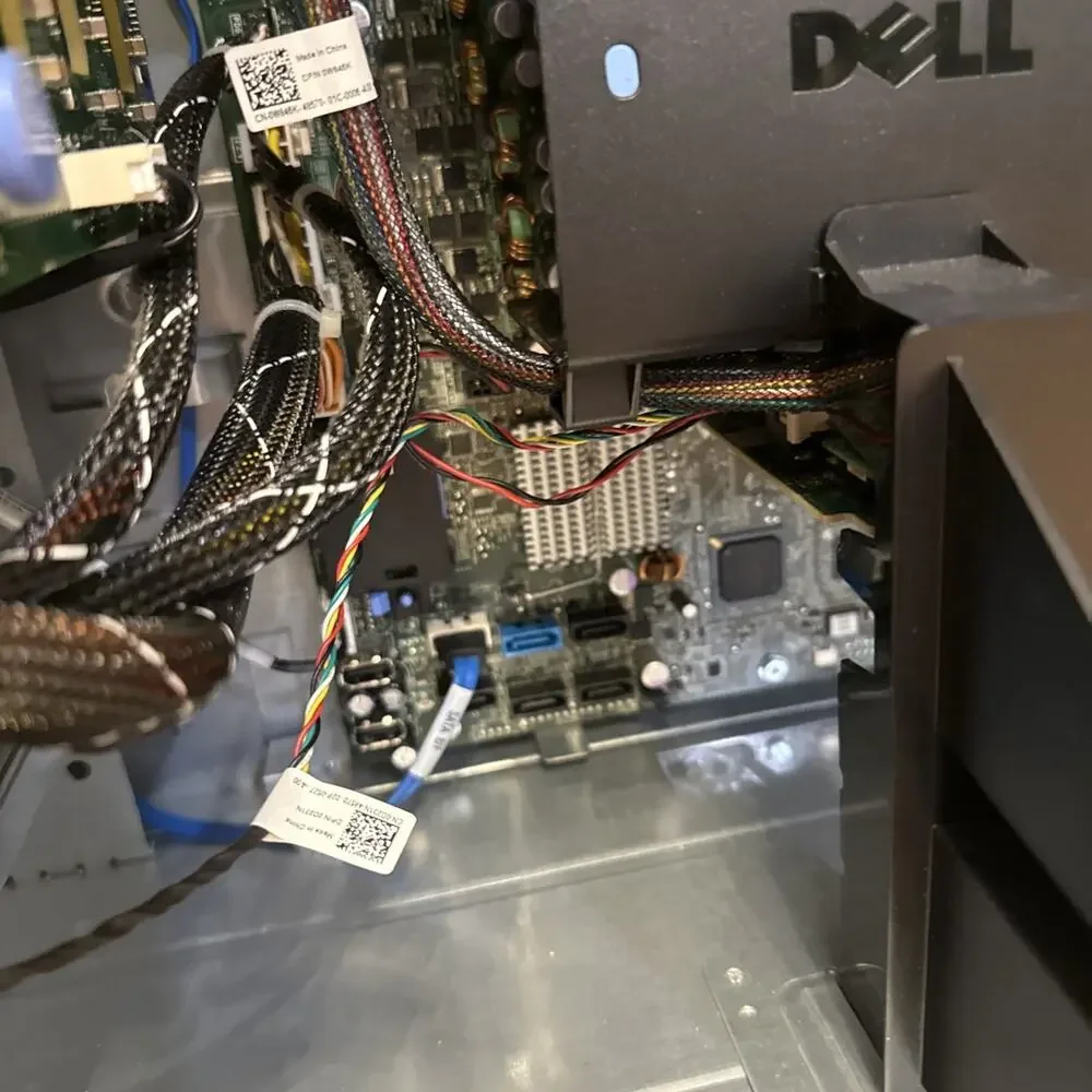 Dell Poweredge T310 Server 1x X3430 2.53 GHz 4 GB Ram No OS No HDD. Tested Works